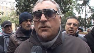 Napoli  Protesta tassisti contro il caro assicurazioni 230113 [upl. by Aicnarf]