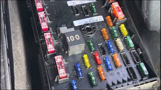 VW Sharan 2018 fuses location fuses vwsharan volkswagen location fuses [upl. by Atokad]