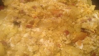 Revuelto de Patatas con Huevo y Chorizo [upl. by Cawley365]