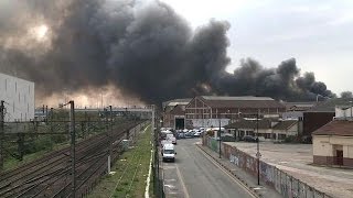 La Courneuve coupure du RER B et de lA86 après un incendie [upl. by Macfarlane]