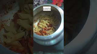 Cooker m pasta recipe 😍bo bhi 5 min m 😇 tasty  desi style  pasta  short Akanksha yadav [upl. by Akirehc721]