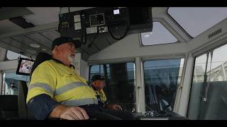 Behind the Scenes Svitzer Geraldton towage experts at work [upl. by Norok]