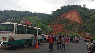 Falaise de Dschang  un glissement de terrain fait de nombreux dégâts [upl. by Balcer544]