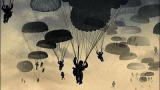 Donnernd ziehn auf Wolkenbahnen Fallschirmjägerlied  German Paratrooper Song [upl. by Lida]