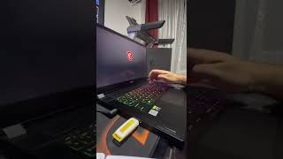 Como formatear MSI GS66 Stealth [upl. by Hamlani]