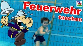 FEUERWEHRMANN in der Schwimmhalle  Tauchübung an der Stange Schwimmen lernen Vlog TipTapTube [upl. by Tonie]