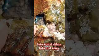 Batu kristal dalam batu urat emasmineral batulangka sungaiemas batukalimayakristal [upl. by Htepsle409]