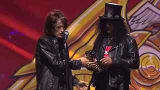 APMAs 2014 Slash receives the Guitar Legend Award introduced by Aerosmiths Joe Perry [upl. by Samella383]