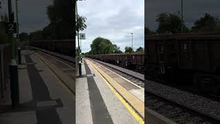 Tamworth Railway 🚃 Station Platform 4  Freight train 🚂 coming through [upl. by Shellie]