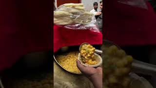 Nai sadak in Chandni chauk chhole kulche food views youtube minivlog [upl. by Valentina]