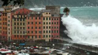 Camogli Mareggiata 30 Ott 2008 di Elisabetta Pinottiwmv [upl. by Oeht480]