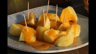 Patatas bravas al estilo madrileño la receta tradicional [upl. by Kale]