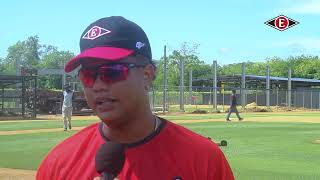 Starlin Castro quotVestir esta chaqueta de los Leones del Escogido significa mucho para míquot [upl. by Ayomat414]