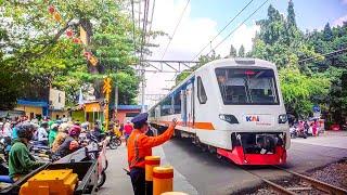 RAILROAD CROSSING INDONESIA  Perlintasan Kereta Api Ganda JPL 1 Karet  Adu SIRINE [upl. by Yeknarf]