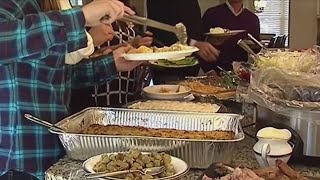 How to keep politics out of Thanksgiving dinner [upl. by Kall700]