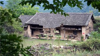 The old house was restored in 1854 and the dilapidated old house became an ancient mansionhome [upl. by Akiemat]