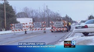 Water main break closes 36th Street [upl. by Eioj]