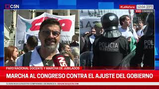 LA POLICÍA REPRIME A JUBILADOS Y DOCENTES en el CONGRESO [upl. by Nwahsyar]