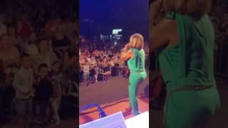 NEDA UKRADEN  Aj mene majka jednu ima KONCERT U NOVOM PAZARU 2017 [upl. by Airdnahs]