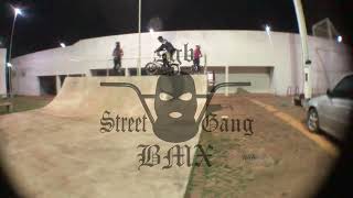 Street Gang Bmx  Role na praça [upl. by Ateuqirne]