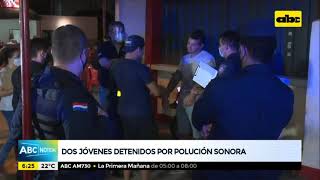 Dos jóvenes detenidos por polución sonora [upl. by Sweyn585]