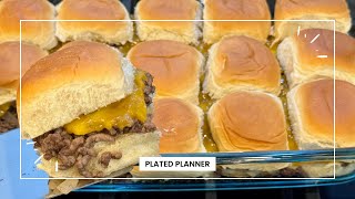 Hawaiian Roll Cheeseburger Sliders  Simple and Delicious [upl. by Leandra]