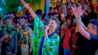 FARHIYA KABAYARE 2024  SHOWGII MUQDISHU DURBAAN OFFICIAL VIDEO [upl. by Gunzburg]