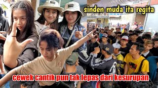 kesurupan massal di seni reak putra dangiang rasa PUDAR di cipacing [upl. by Vannie]