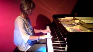 Elisa Gainsbourg piano [upl. by Ettennan]