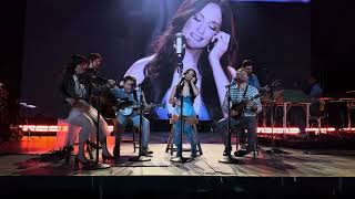 Kacey Musgraves amp Nickel Creek  Kill Bill Cover LIVE at the Deeper Well World Tour [upl. by Nolham179]