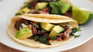 TACOS DE CARNITAS  Cómo Hacer Tacos de Carnitas con Salsa de Cilantro y Limón  SyS [upl. by Mayrim]