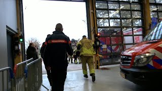 Aankomst Brandweer Urk bij nieuwe kazerne  En een melding voor Brandweer Urk tijdens de opening [upl. by Lebasy]