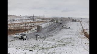 Starke Schneefälle sorgen für Verkehrschaos in Südafrika [upl. by Weirick]