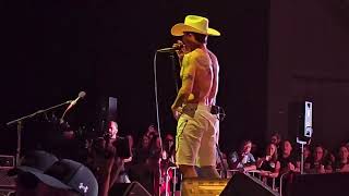 Red Hot Chili Peppers  GIVE IT AWAY live  last song with ending walk off in ABQ NM  Frontrow [upl. by Sena529]