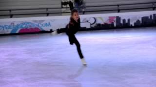 Sarah sentraine à faire laxel à la patinoire [upl. by Haropizt]