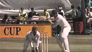 1990 BampH Cup Final  Lancs v Worcs 12 [upl. by Howzell]