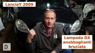 Lancia Ypsilon cambiare lampada faro come si fa Lancia Y changing the bulb how do you do it [upl. by Glialentn]