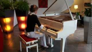 Kristina Kosmina  Frederic Chopin Valse opus 64 N°2 [upl. by Farika98]