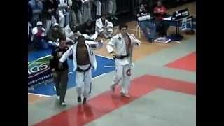 BJJ  JACARE vs ROGER GRACIE  2005 Europeans [upl. by Devona]