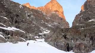 Couloir des Avalanches Dôme des Ecrins couloirski alpinisme [upl. by Hsinam657]