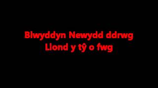 learning Welsh CALENNIG quotBlwyddyn newydd ddrwg llond y ty o fwg quot [upl. by Ahseik]