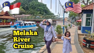 Naik Melaka River Cruise  Mengelilingi Kota Bandaraya Melaka Bersejarah [upl. by Neila126]