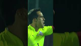 Claudio Bravo penales atajados seleccionchilena [upl. by Allie364]