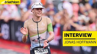 Jonas Hoffmann wird nach Aufholjagd beim Laufen zweitbester Deutscher  IronmanWM 2024 [upl. by Goldin687]