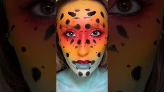 Poisonous dart frog ☠️🐸 poisonousdartfrog halloweenmakeuplook [upl. by Chaddie974]