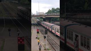 Dematagoda Railway Station in Sri Lanka 🇱🇰  classs10 dematagoda srilankarailway srilankatrain [upl. by Drauode388]