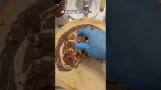 Prepariamo insieme questa Crêpe chiamata “Sgarrogante” creperia nutella yogurteria [upl. by Aicat583]