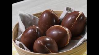 Tupperware  recette oeufs en chocolat fourrés au praliné [upl. by Garin]