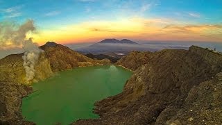 Timelapse of Kawah Ijen Volcano Indonesia [upl. by Aiuqram24]