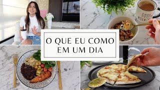 O QUE EU COMO EM UM DIA na minha ALIMENTAÇÃO INTUITIVA  Nutricionista Laura Hofmeister [upl. by Ydniw]